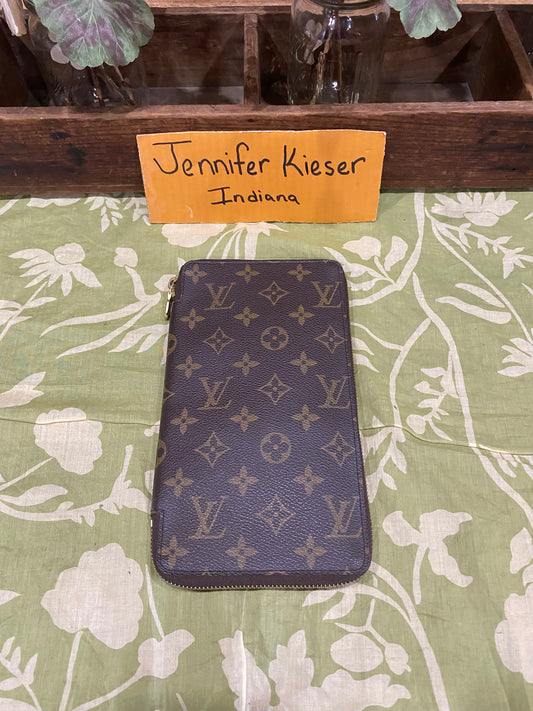 Daily Organizer Long Wallet