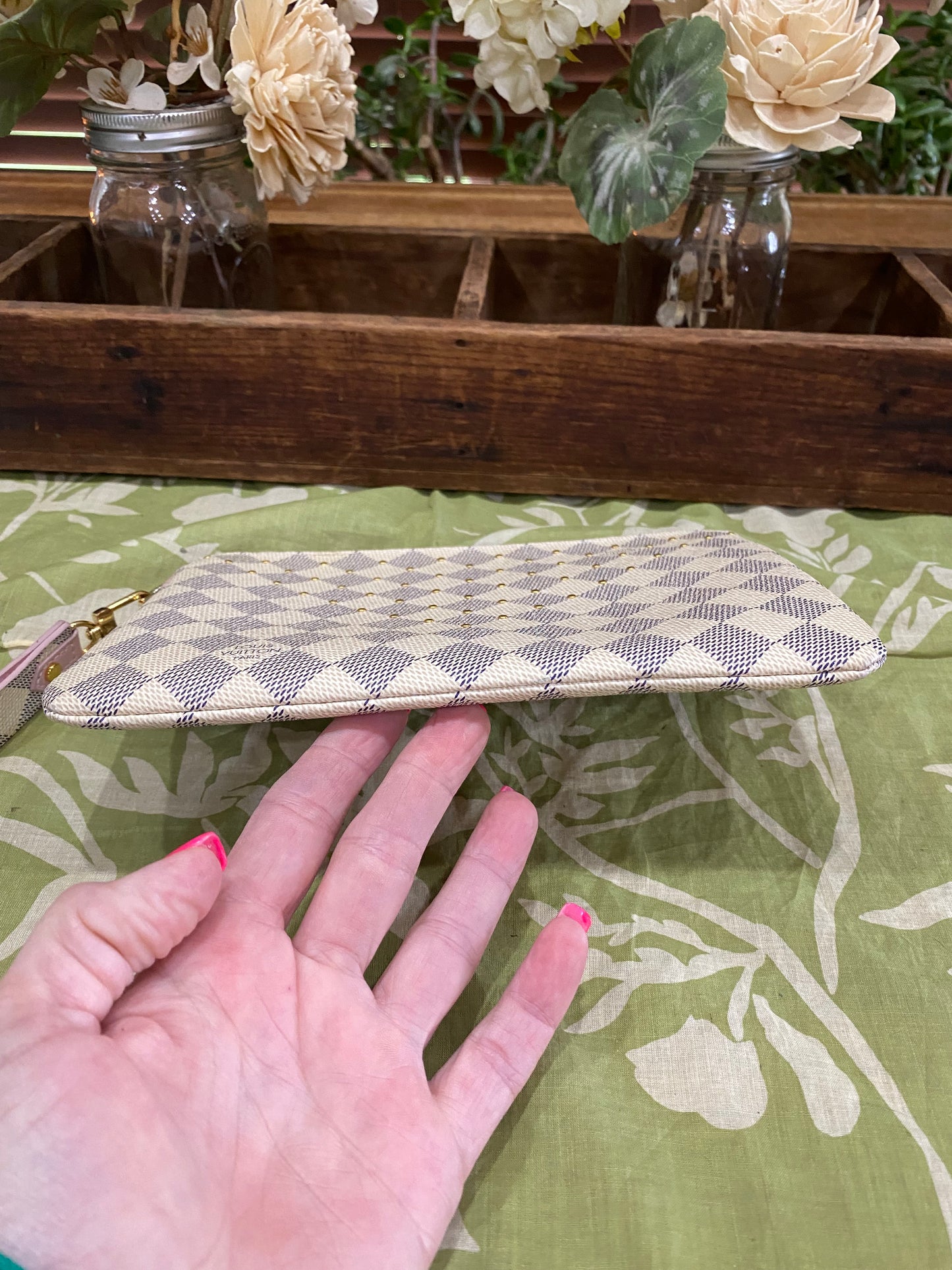 City Pouch- studded DA print with removable wristlet strap