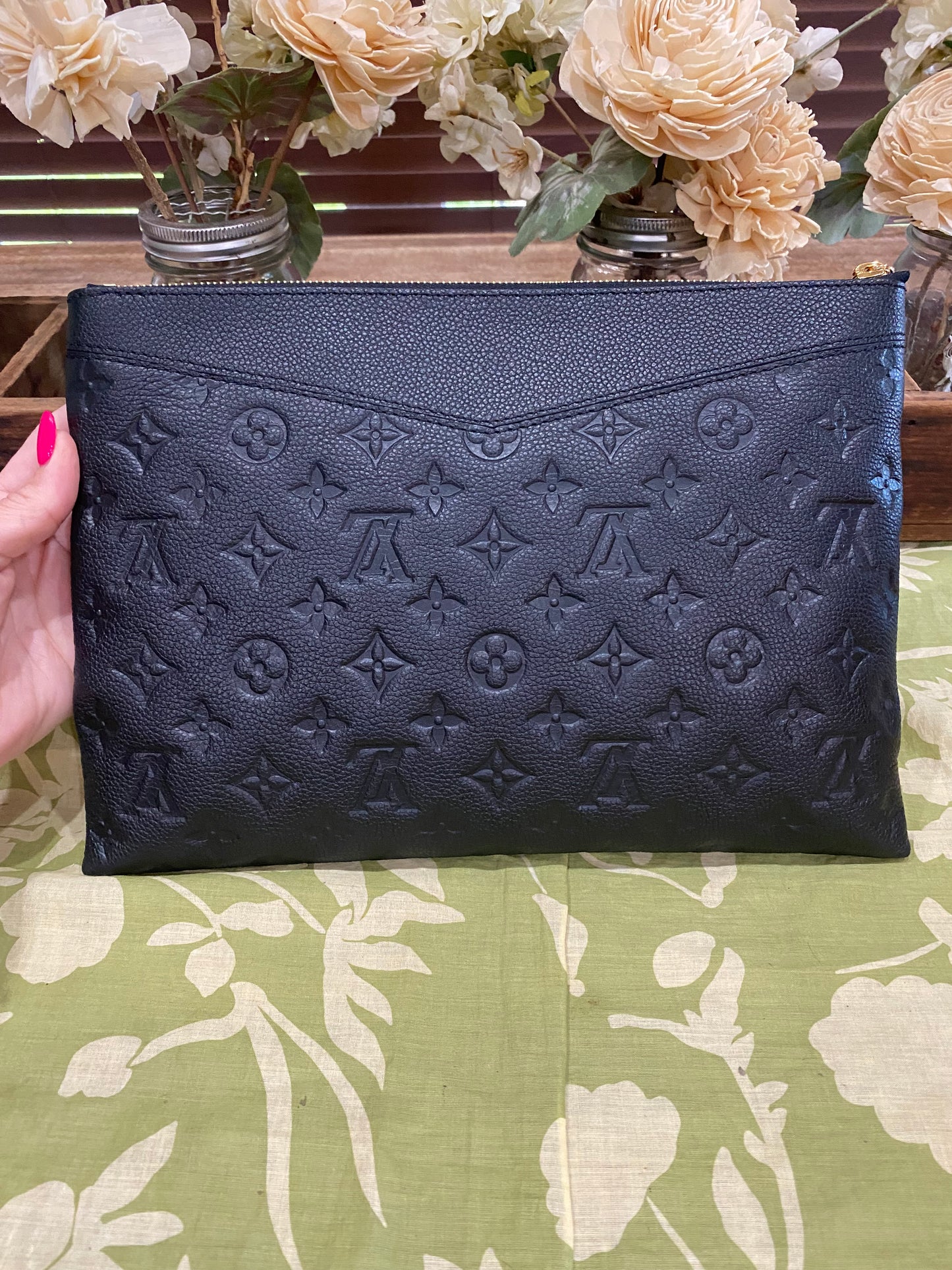 Daily Pouch in black Noir Empreinte