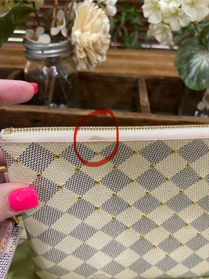 City Pouch- studded DA print with removable wristlet strap