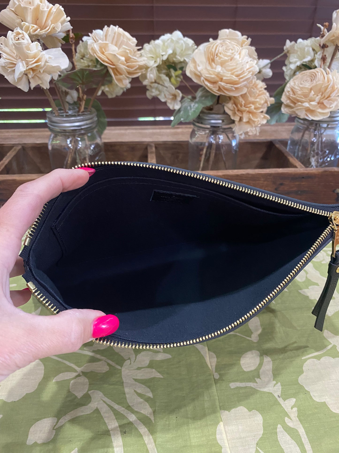 Daily Pouch in black Noir Empreinte