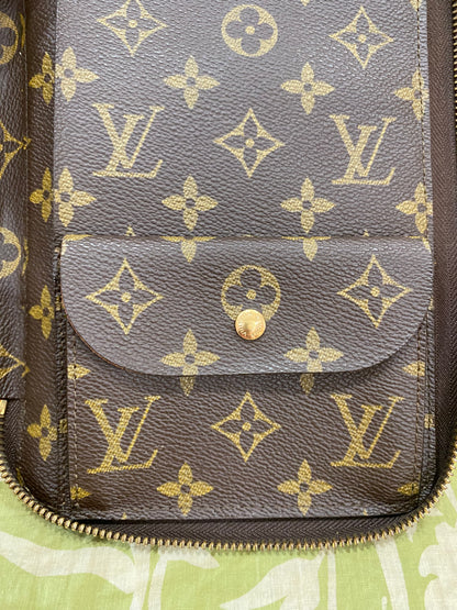 Escapade Travel Organizer