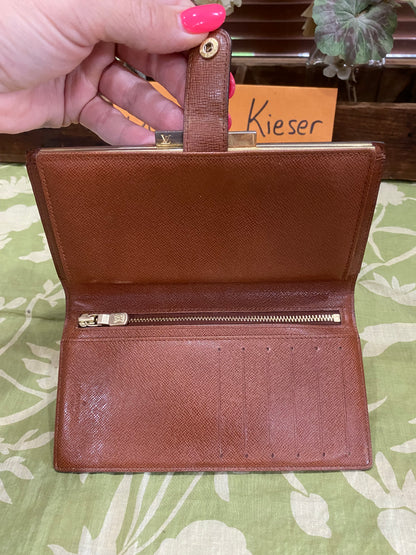 Vintage Kisslock Long Wallet