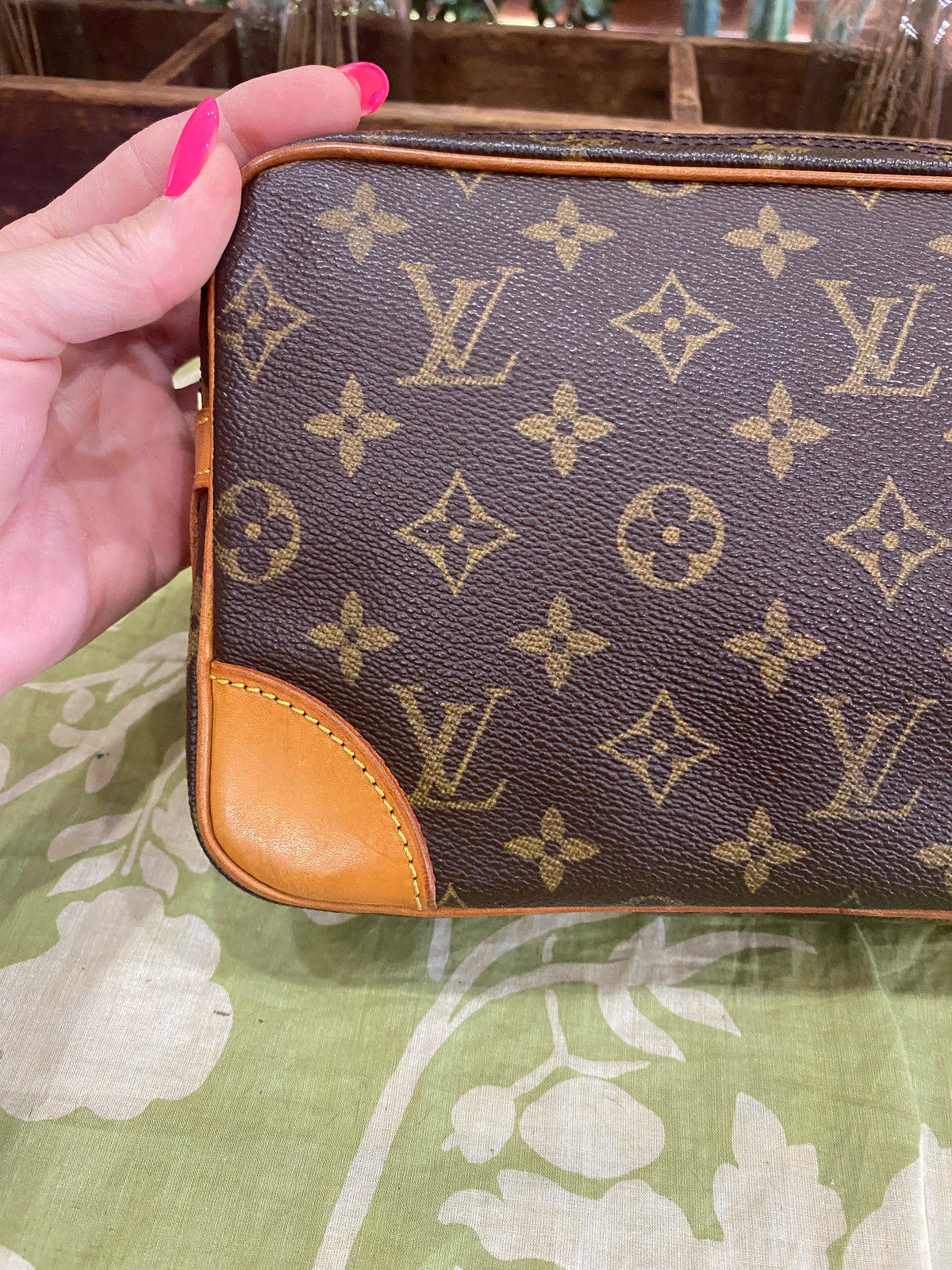 Vintage Marly Dragonne GM Wristlet Clutch