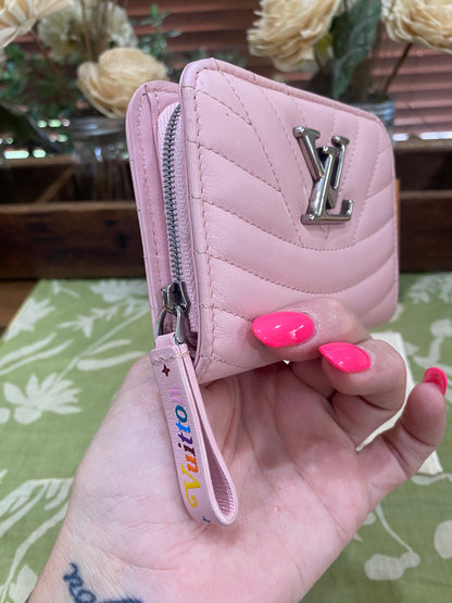 New Wave Calf Leather Compact Wallet in Rose Ballerine
