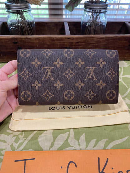 Long Wallet