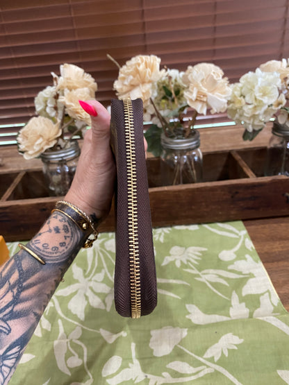 Escapade Travel Organizer