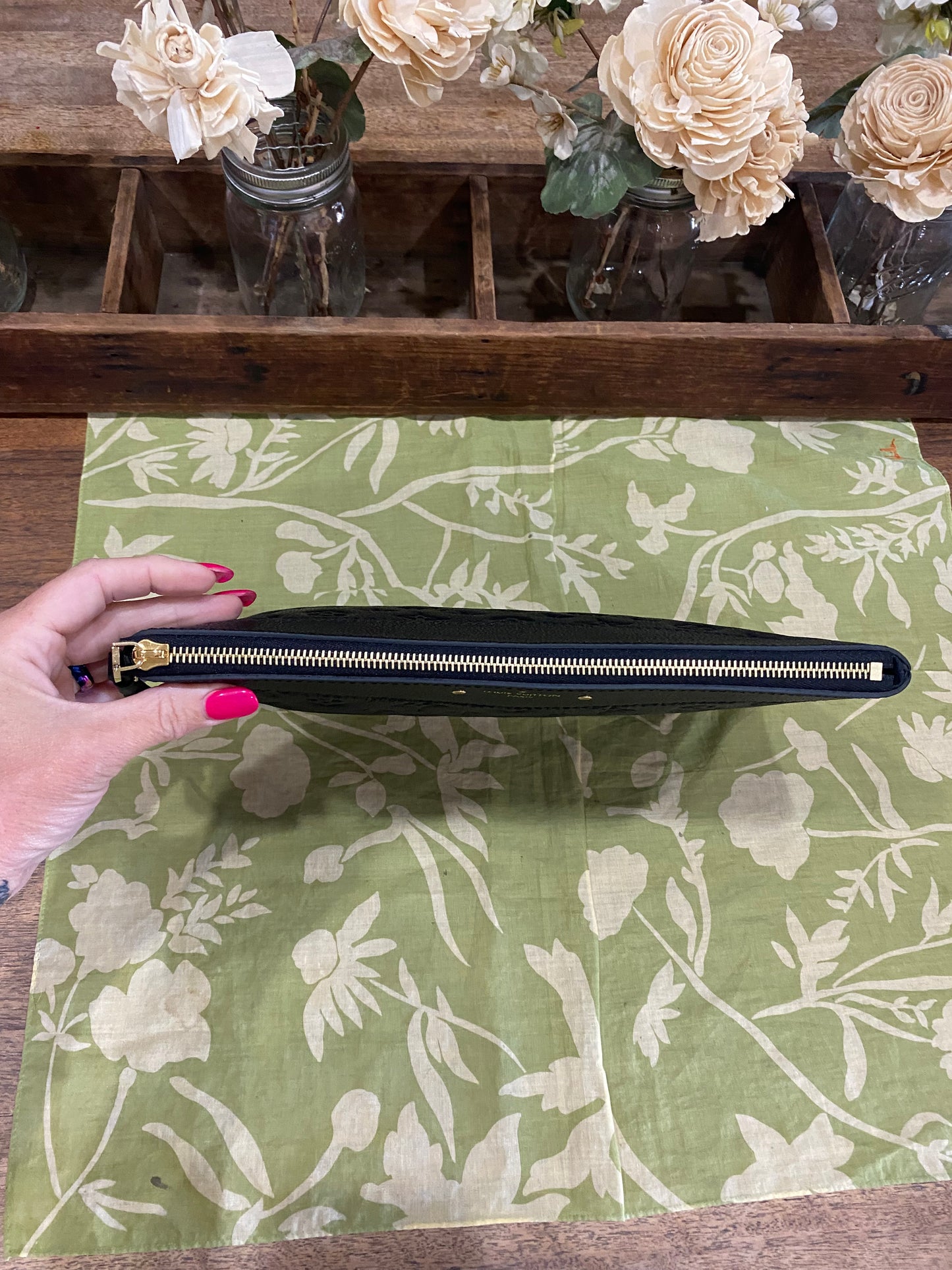 Daily Pouch in black Noir Empreinte