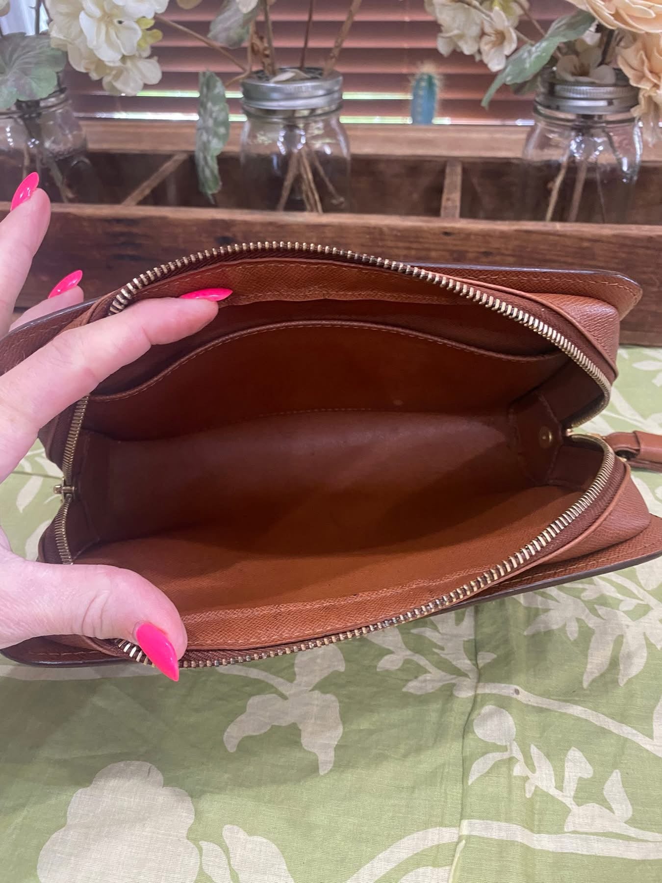 Orsay Clutch