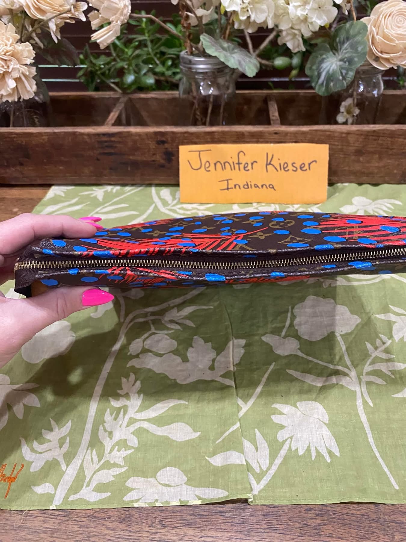 LE Jungle Toiletry 26