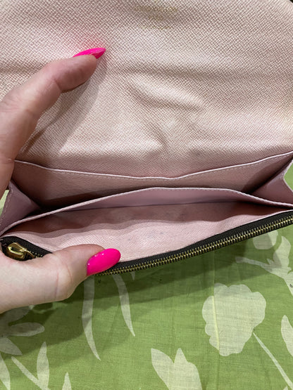 Caissa Wallet in Damier