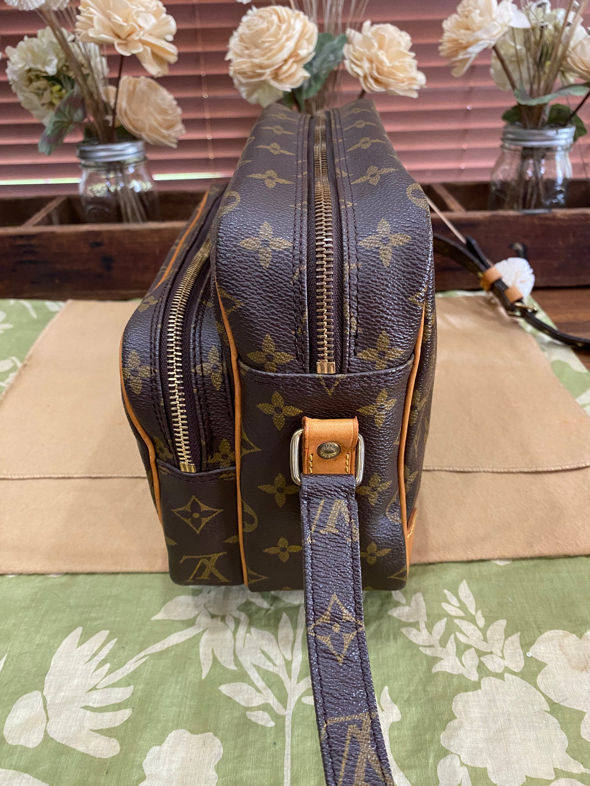 Nile Crossbody