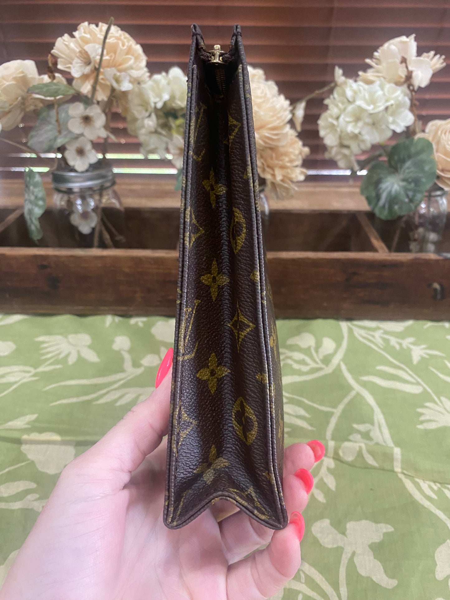 Vintage Toiletry 26