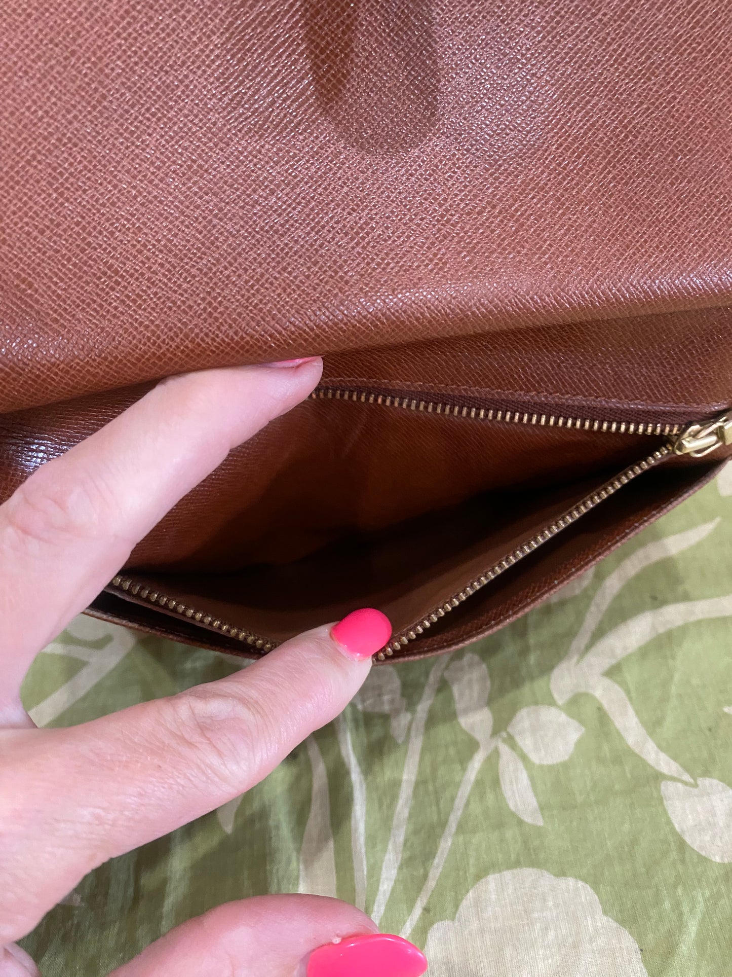 Vintage Kisslock Long Wallet