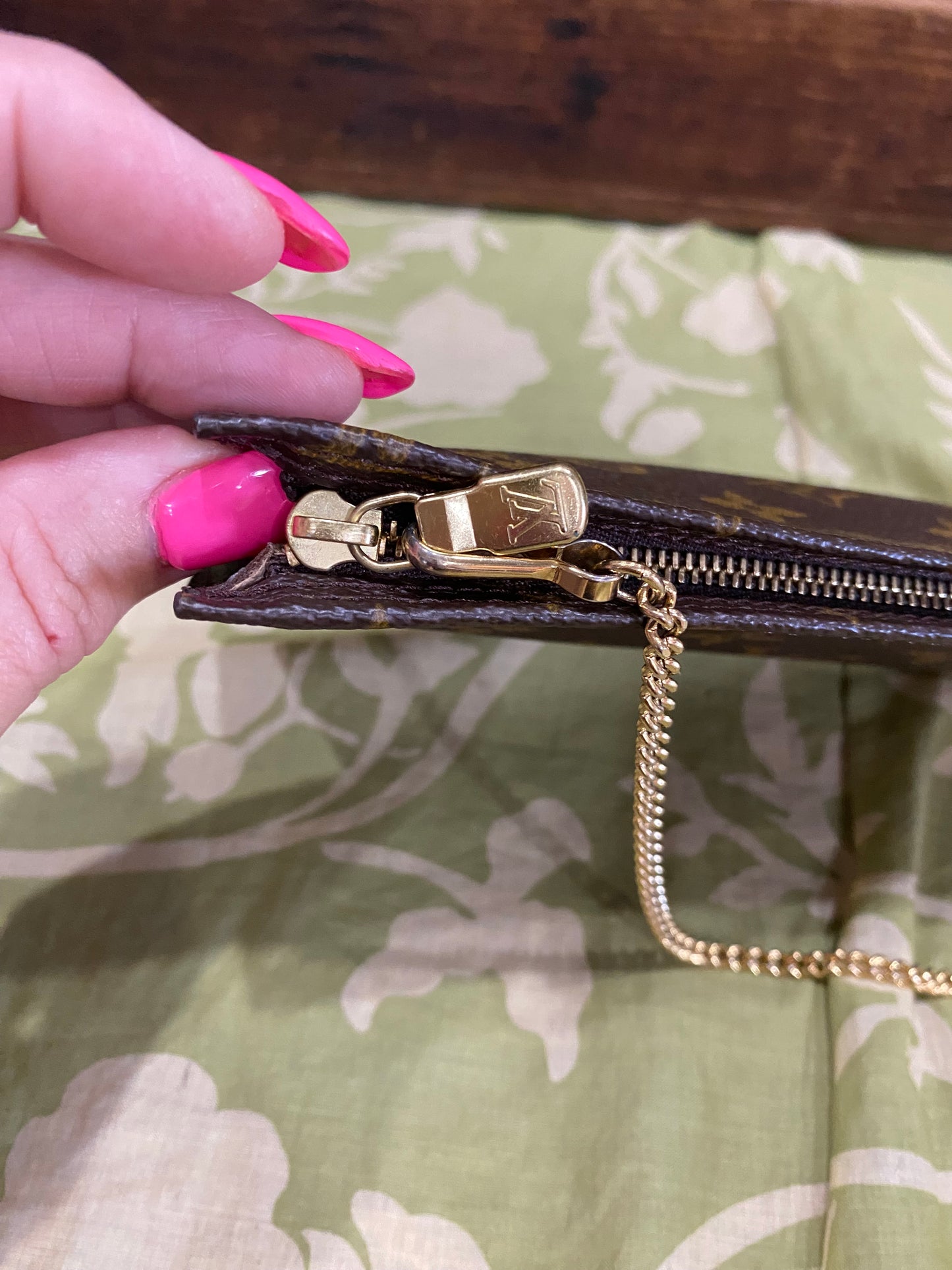 Bucket Pouch GM- comes with original wristlet strap