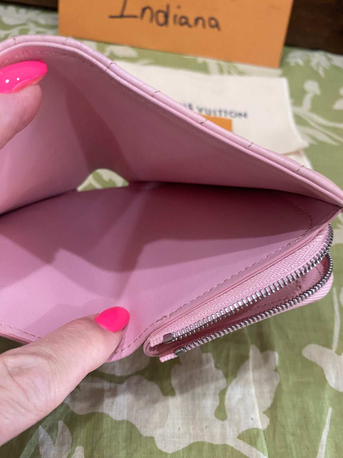 New Wave Calf Leather Compact Wallet in Rose Ballerine