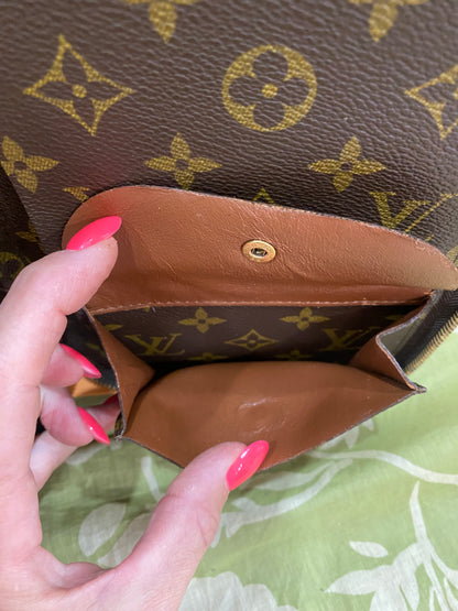 Escapade Travel Organizer