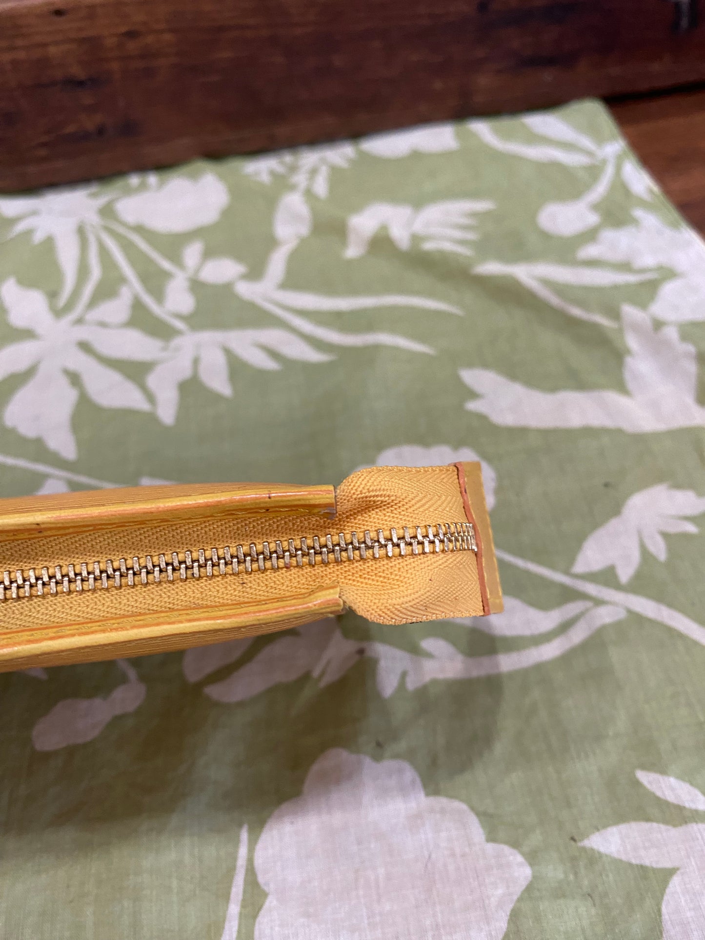 Toiletry 15 (Epi leather in Tassil Yellow)