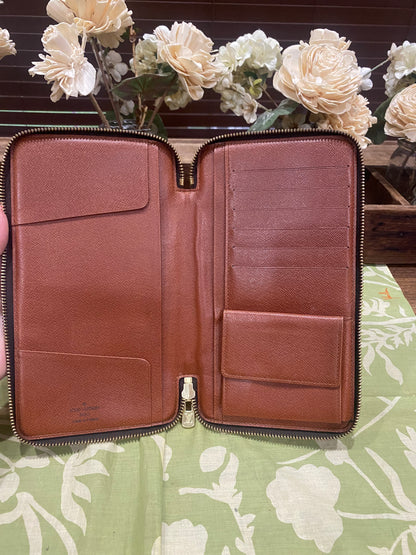 Daily Organizer Long Wallet