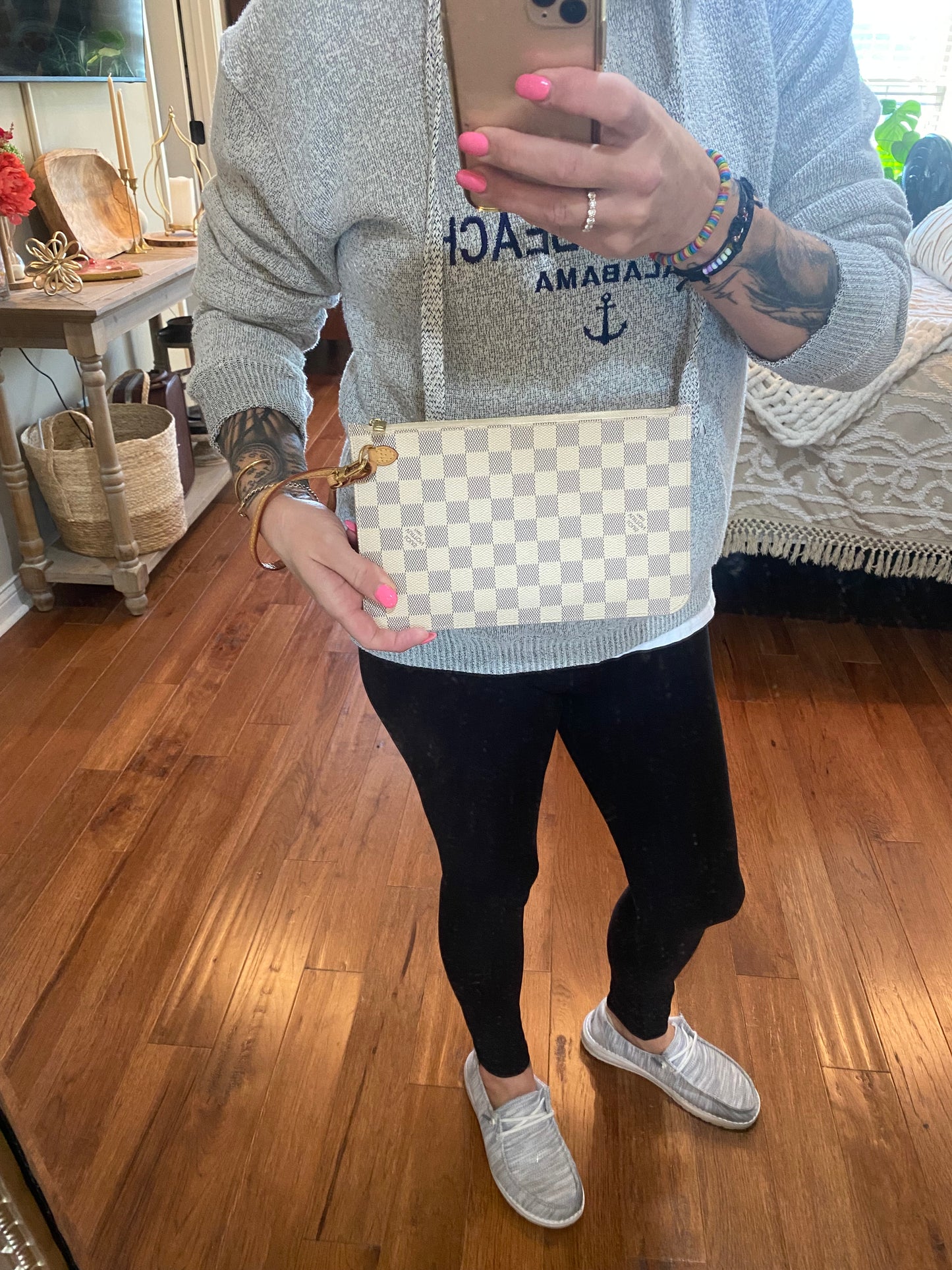 Neverfull Pouch GM in DA print