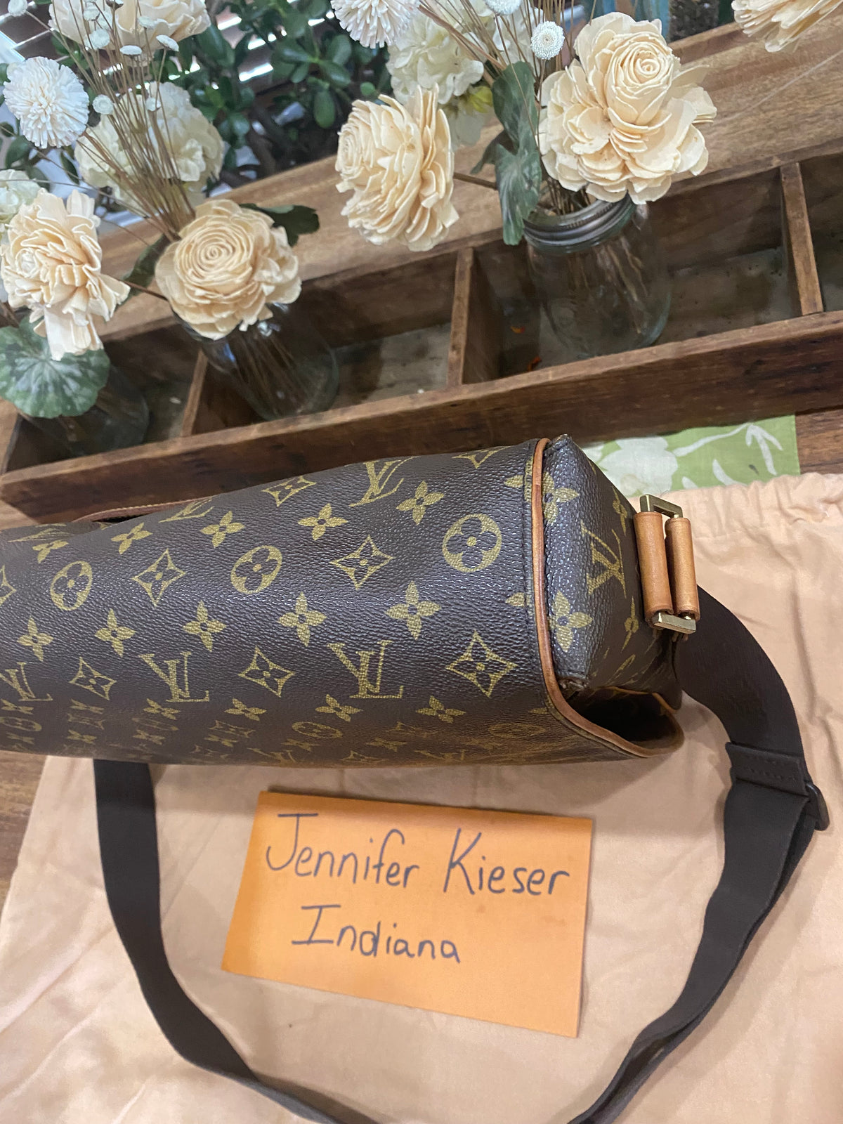 Abbesses Messenger Bag