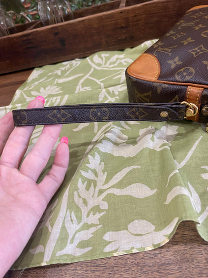Vintage Marly Dragonne GM Wristlet Clutch