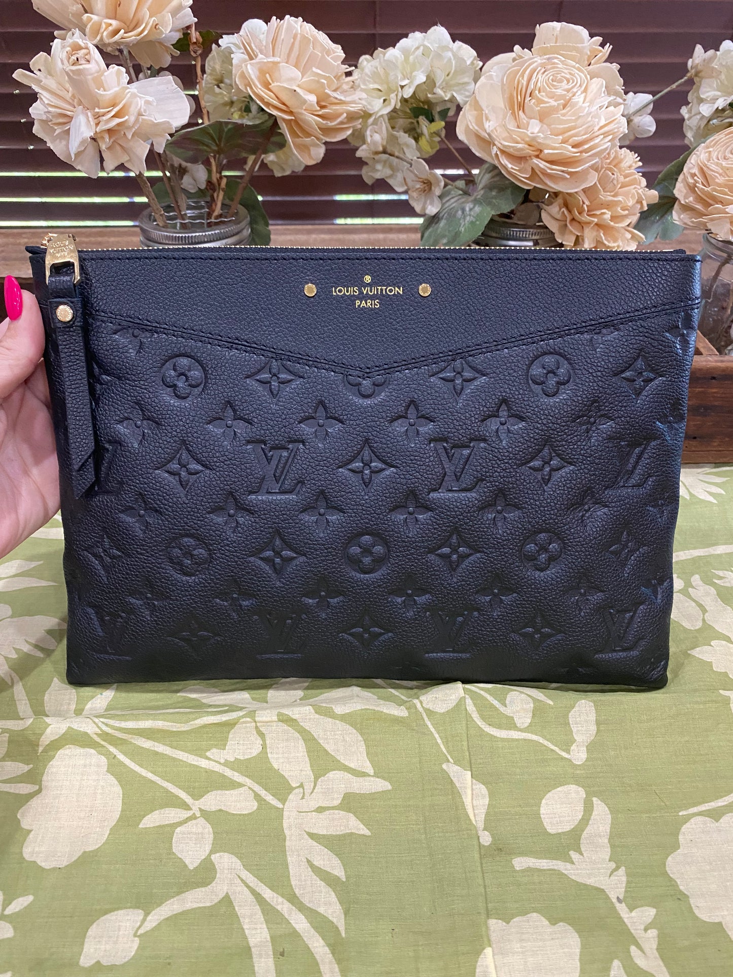 Daily Pouch in black Noir Empreinte