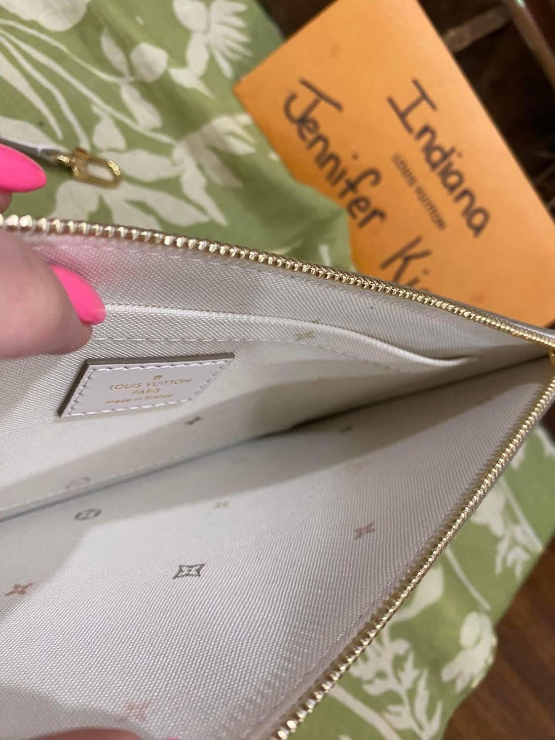 Neverfull Pouch GM (Spring in the City collection)