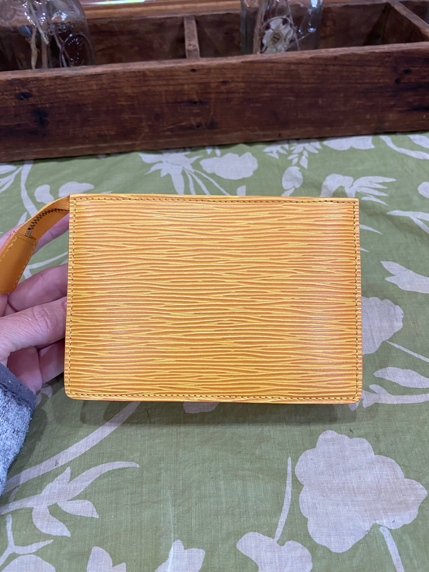 Toiletry 15 (Epi leather in Tassil Yellow)