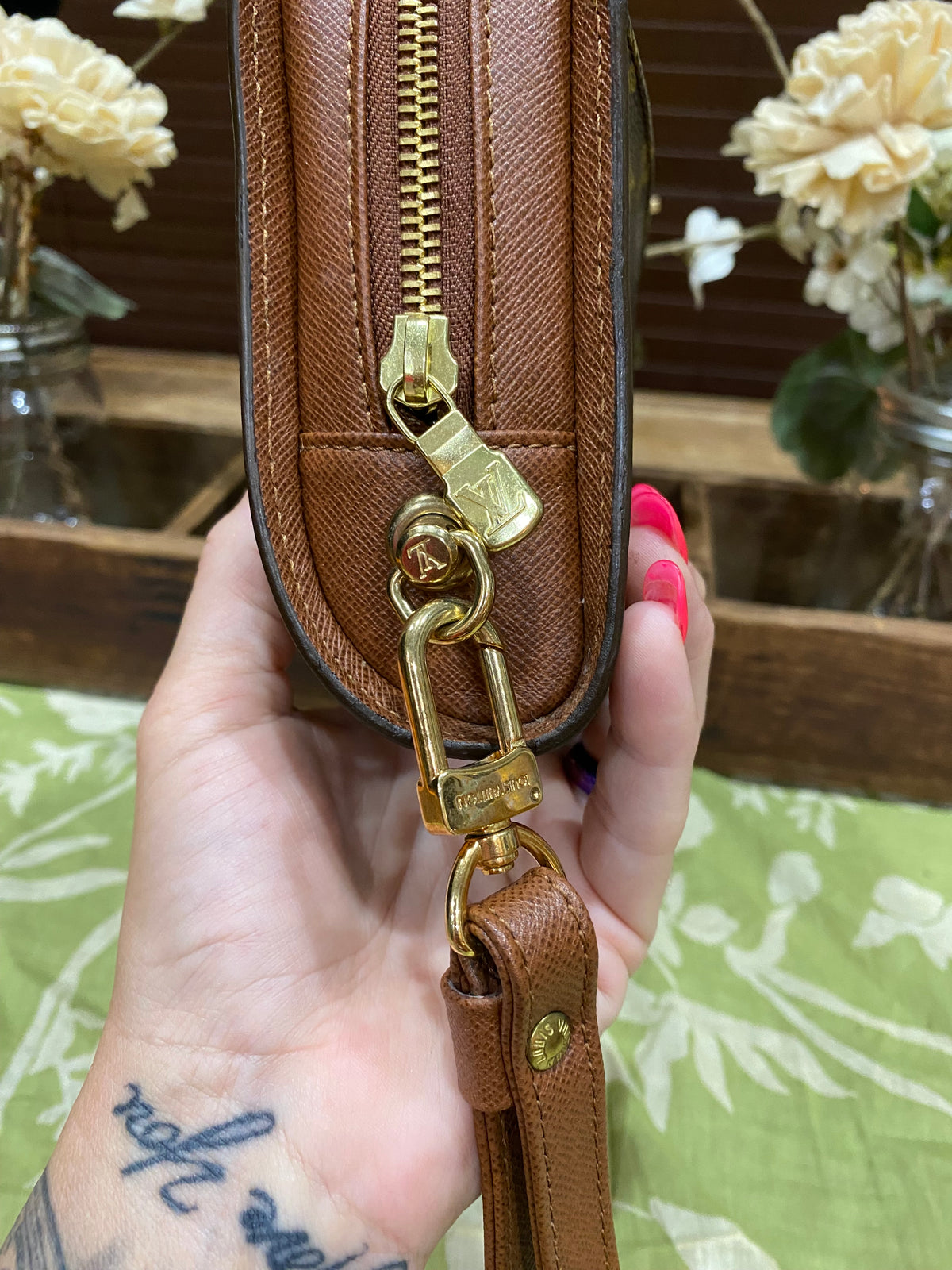 Orsay Clutch