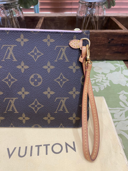 Neverfull Pouch GM