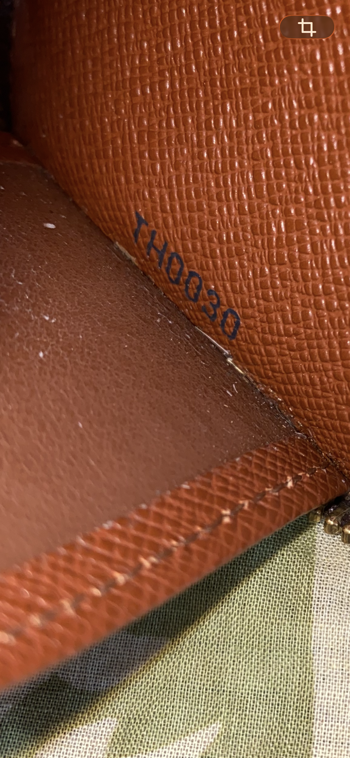 6 Key Zip Around Pouch