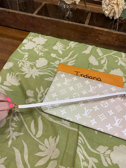 Neverfull Pouch GM (Spring in the City collection)