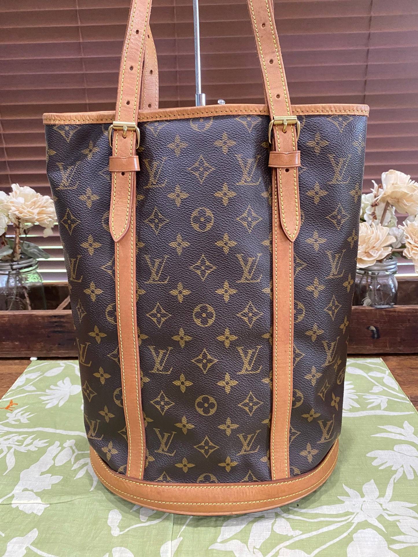 Bucket Bag GM