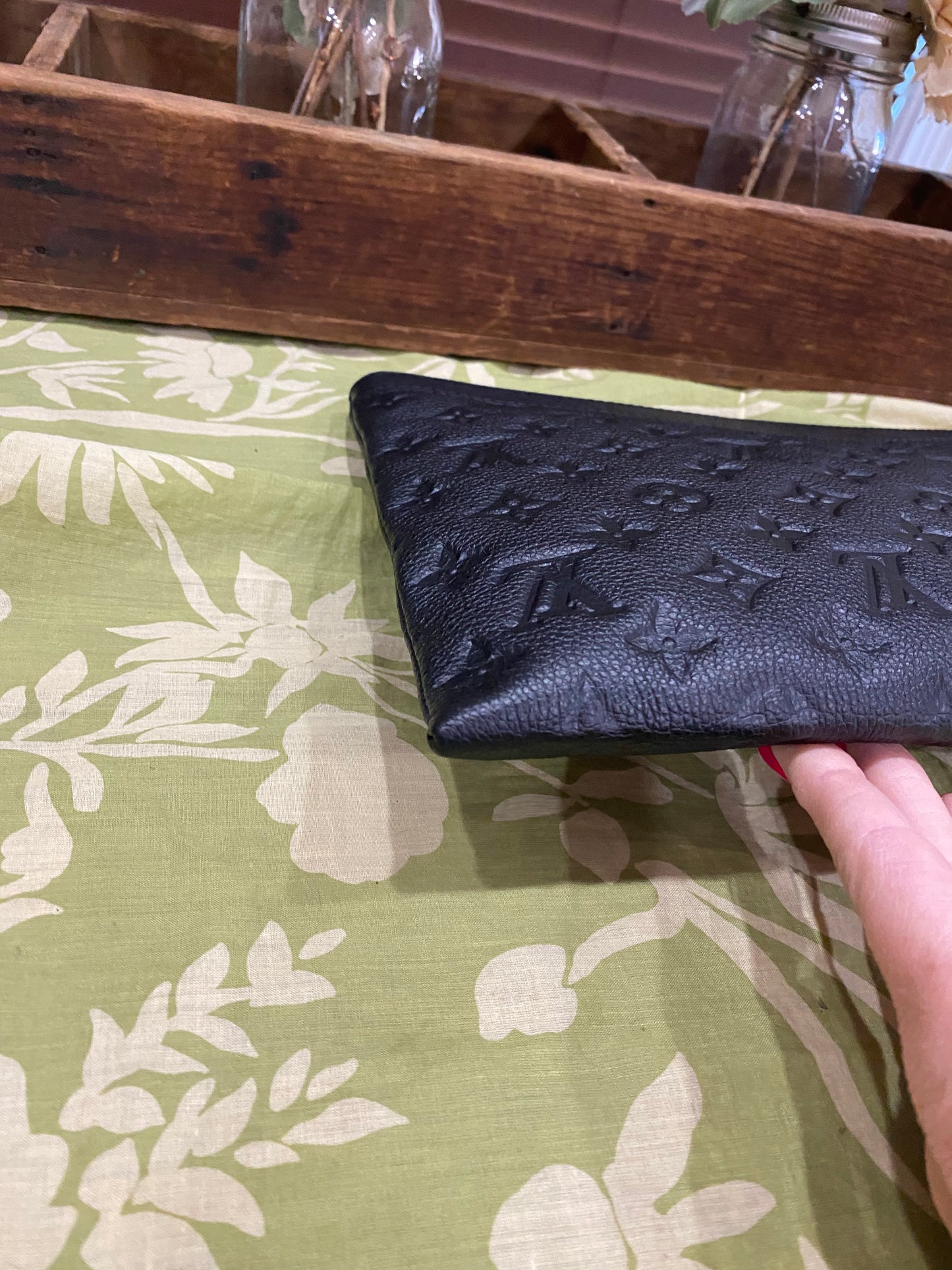 Daily Pouch in black Noir Empreinte