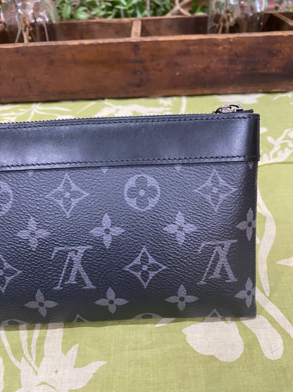 Discovery Pochette in Eclipse