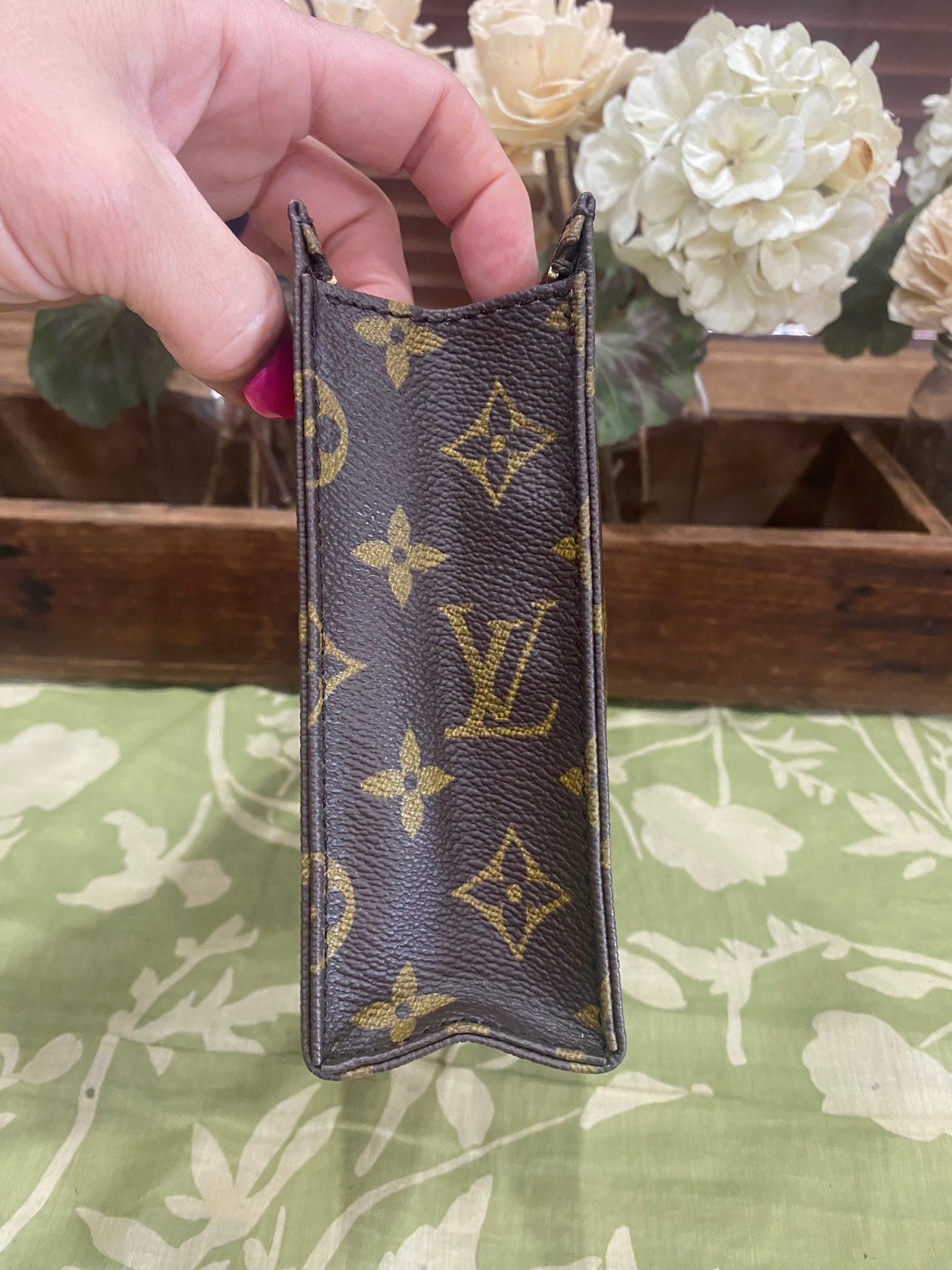 Vintage Toiletry 19