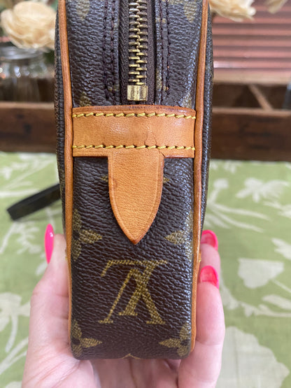 Vintage Marly Dragonne GM Wristlet Clutch