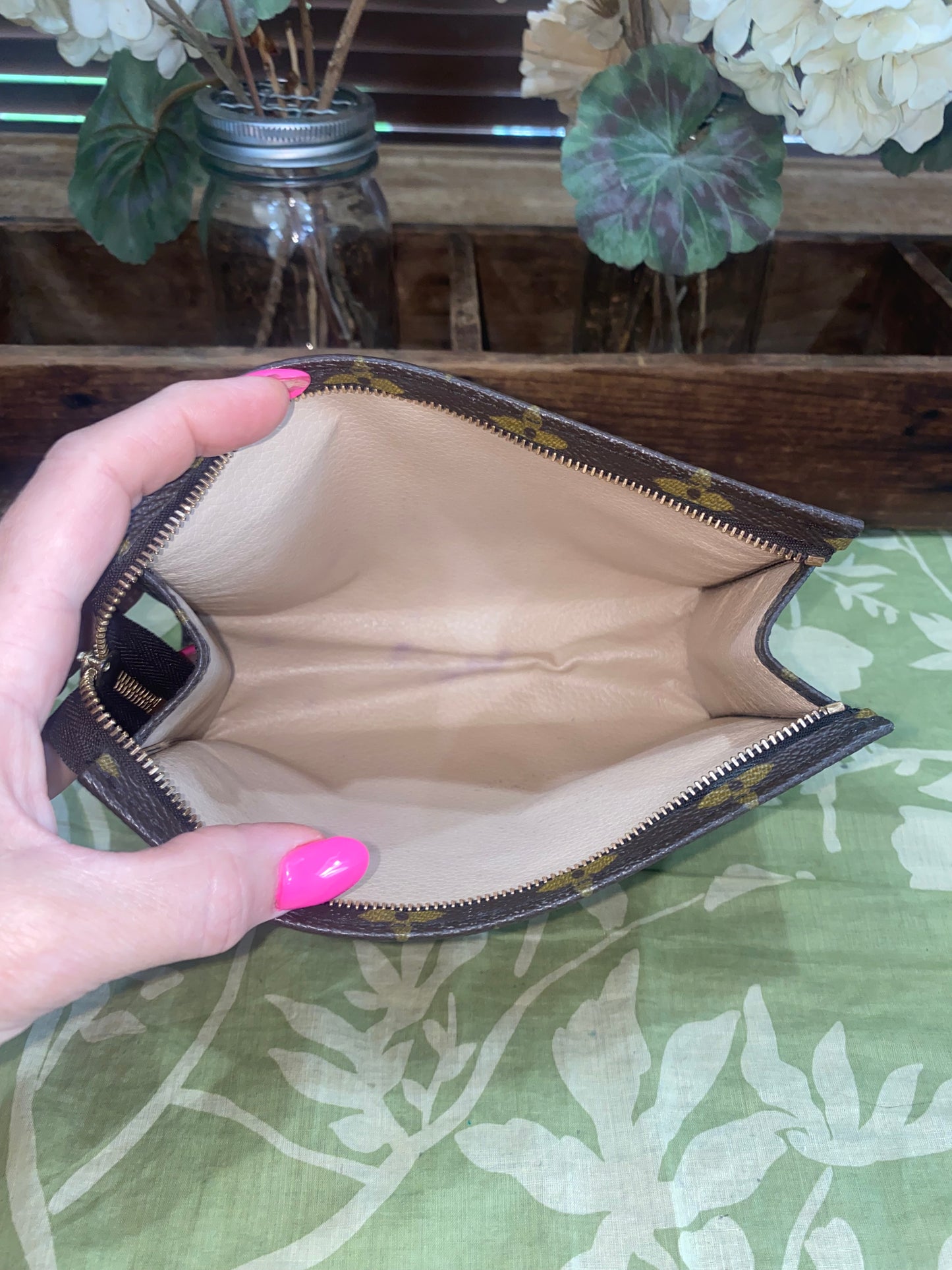 Vintage Toiletry 19