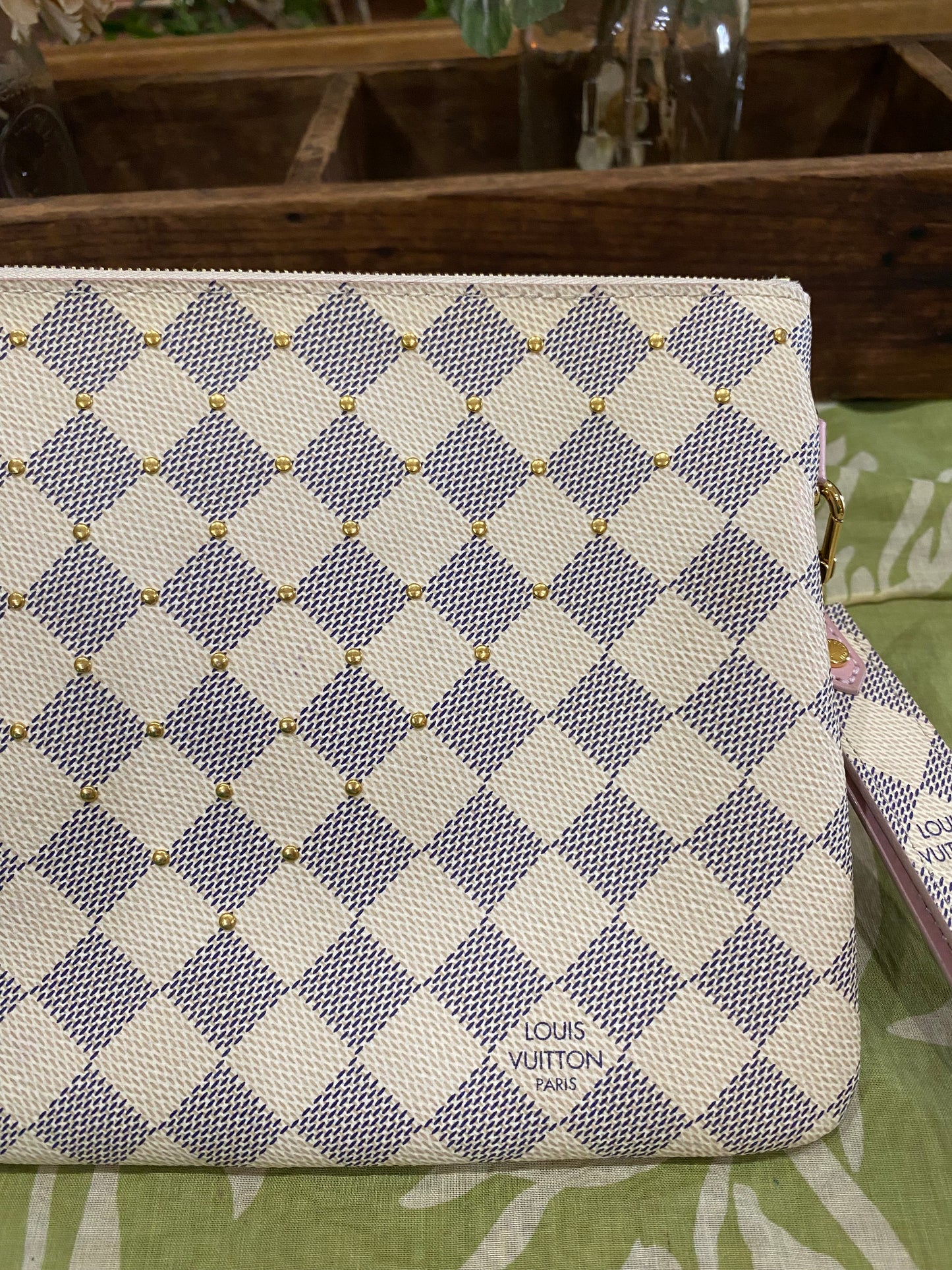 City Pouch- studded DA print with removable wristlet strap