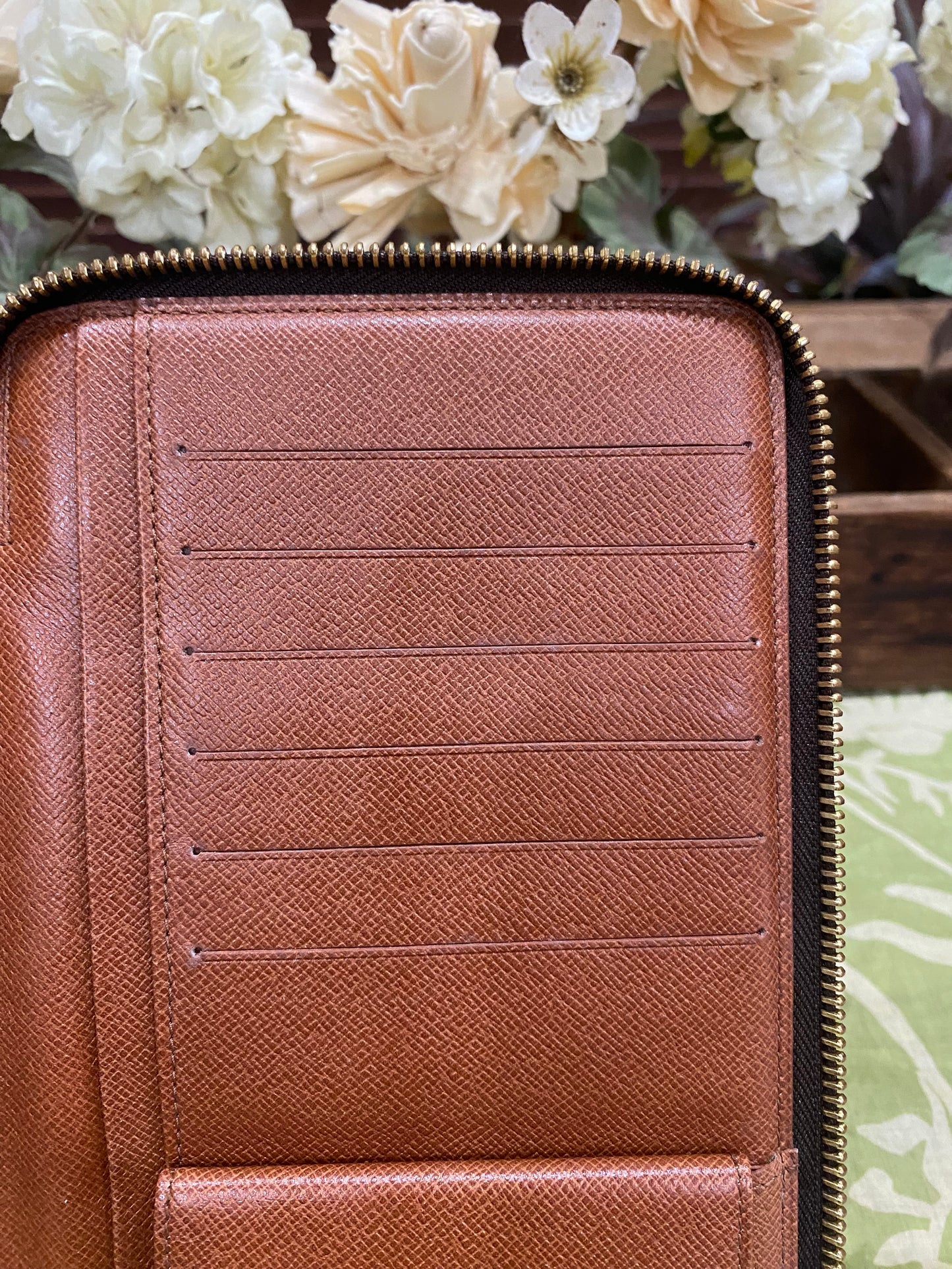 Daily Organizer Long Wallet