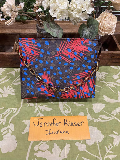 LE Jungle Toiletry 26