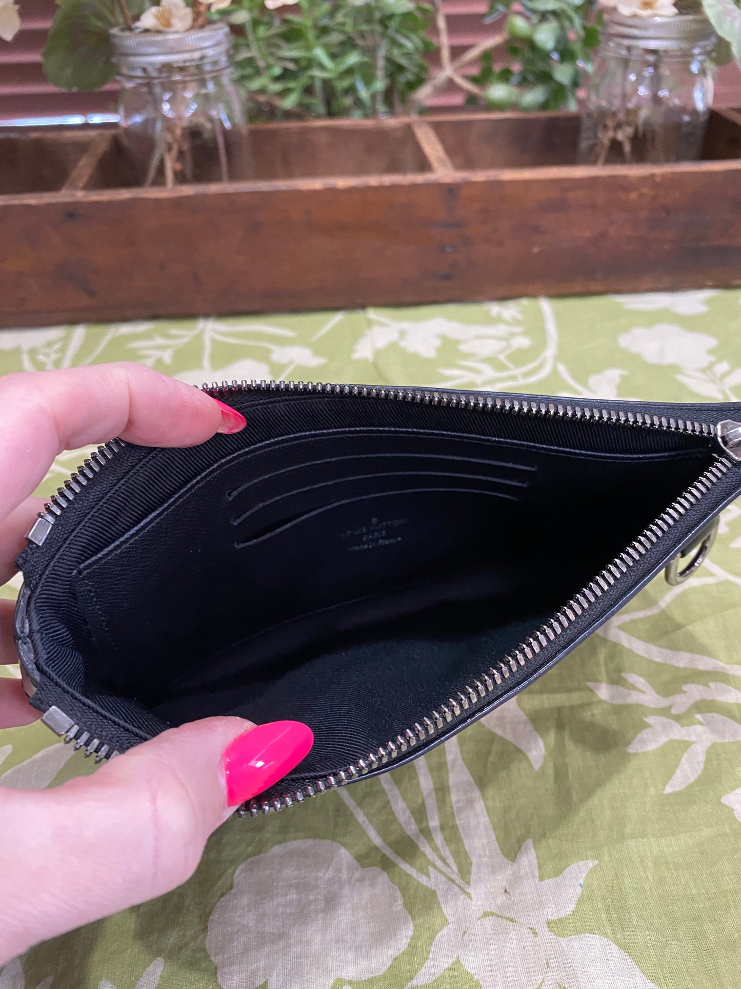 Discovery Pochette in Eclipse