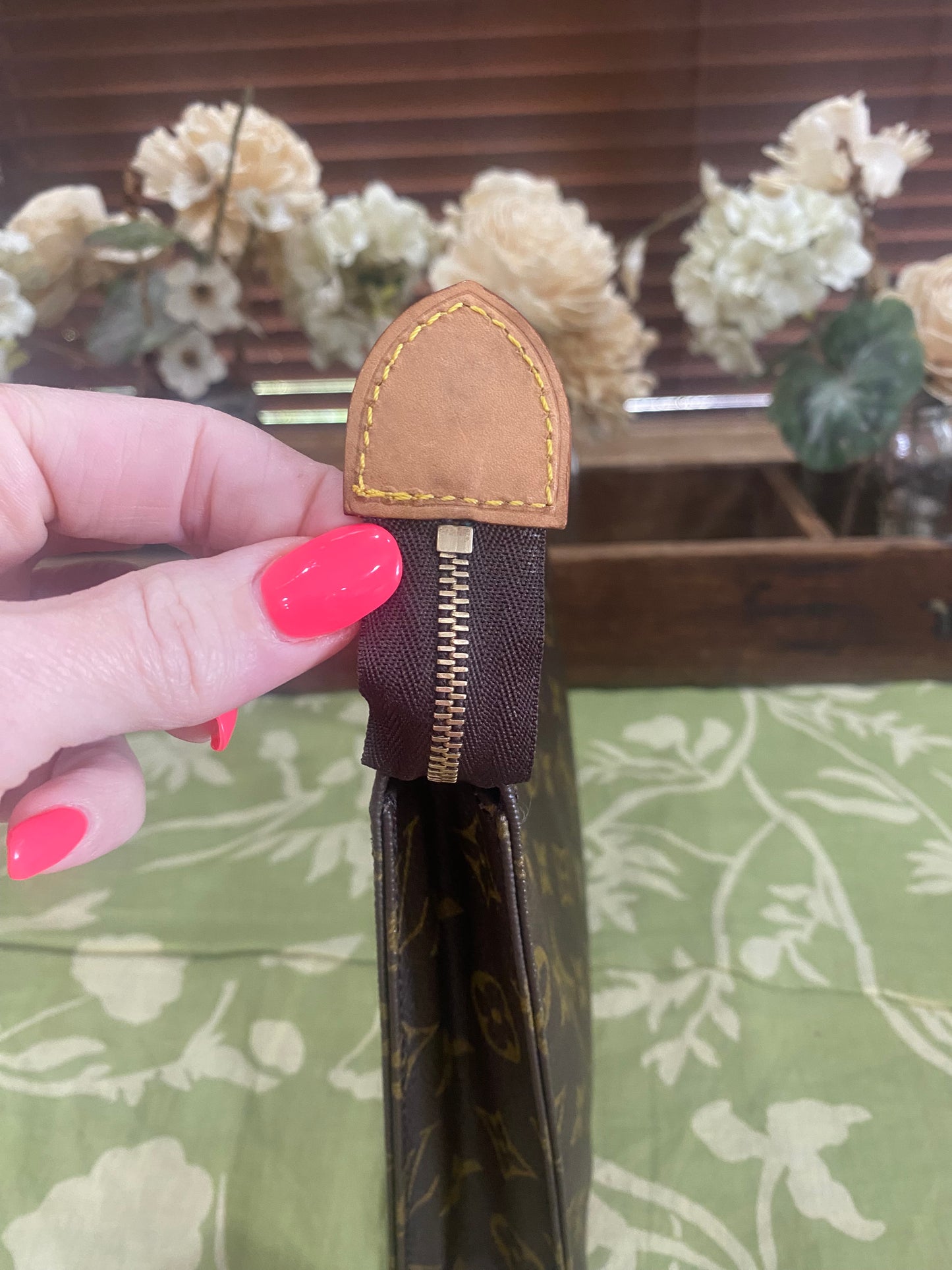 Vintage Toiletry 26