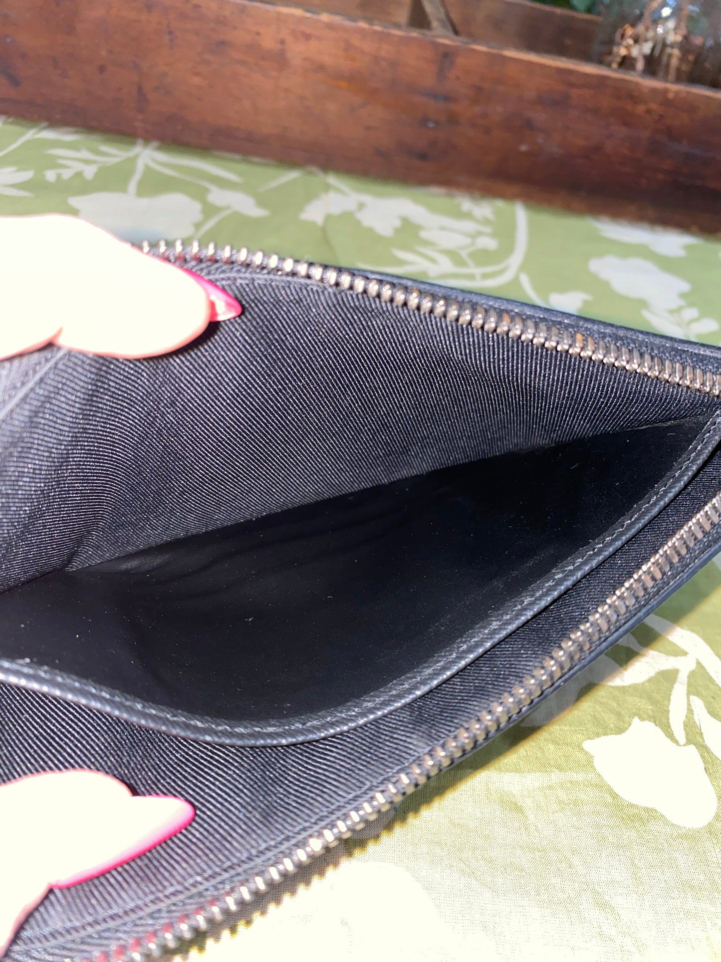 Discovery Pochette in Eclipse