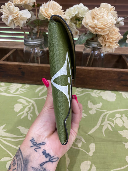 Large Kirigami Pouchette
