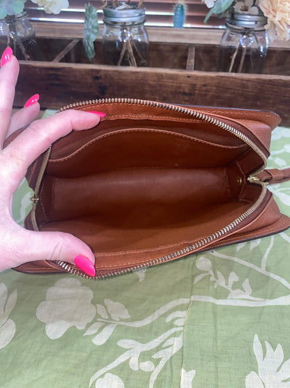 Orsay Clutch