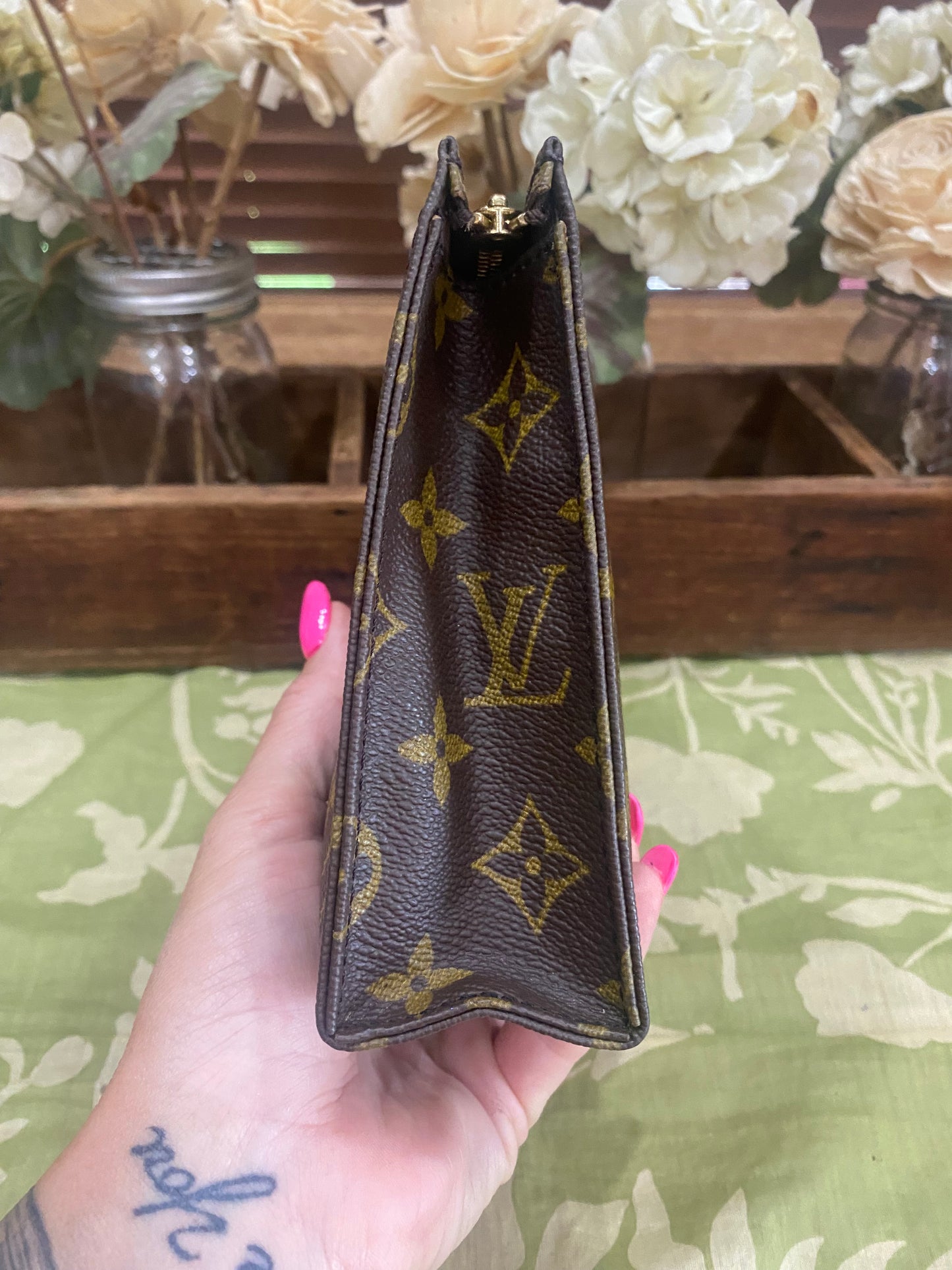 Vintage Toiletry 19