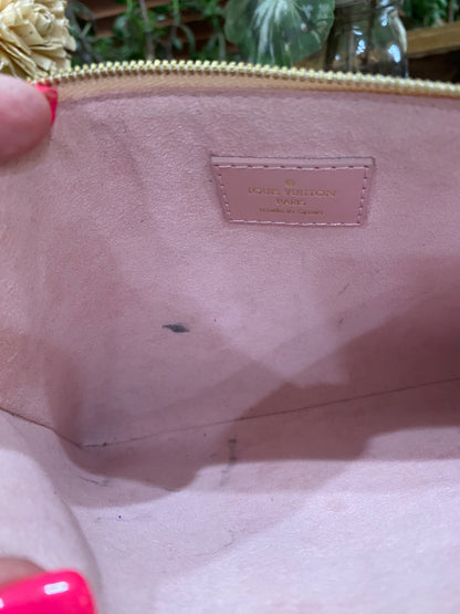 City Pouch- studded DA print with removable wristlet strap