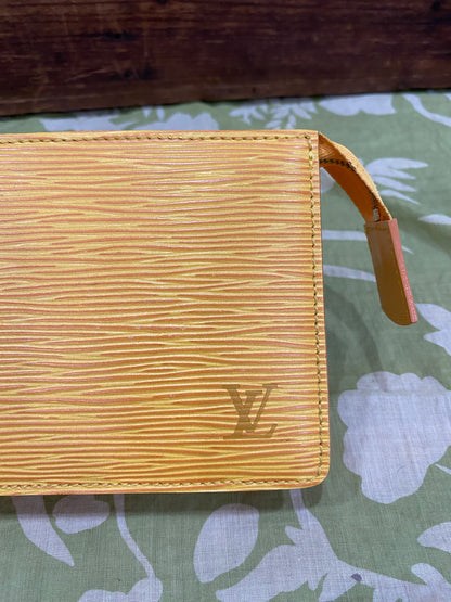 Toiletry 15 (Epi leather in Tassil Yellow)